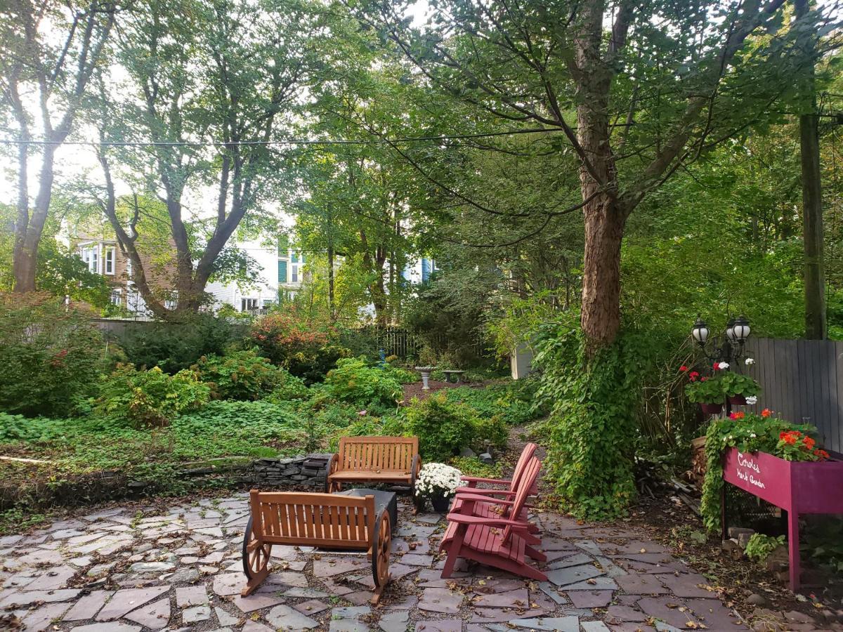 The Jellybean Heritage Inn St. John's Exterior photo